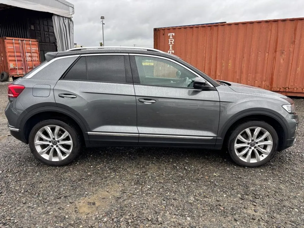Volkswagen T-Roc Sport - Image 4