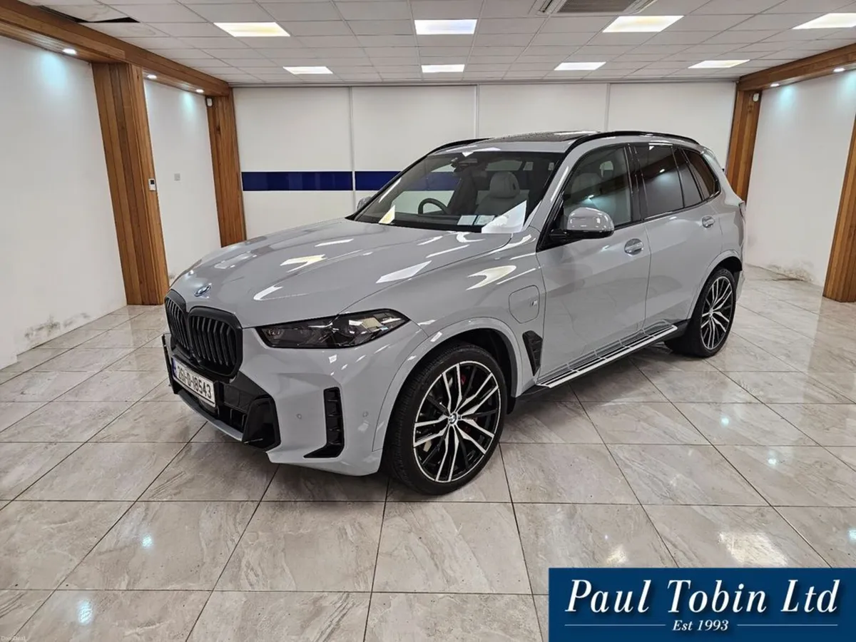 BMW X5 50e M Sport Pro // PAN SUNROOF - Image 1