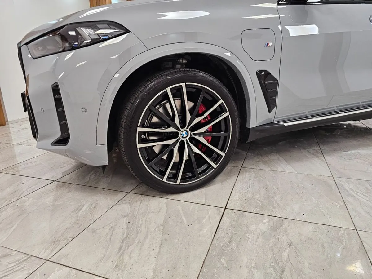 BMW X5 50e M Sport Pro // PAN SUNROOF - Image 3