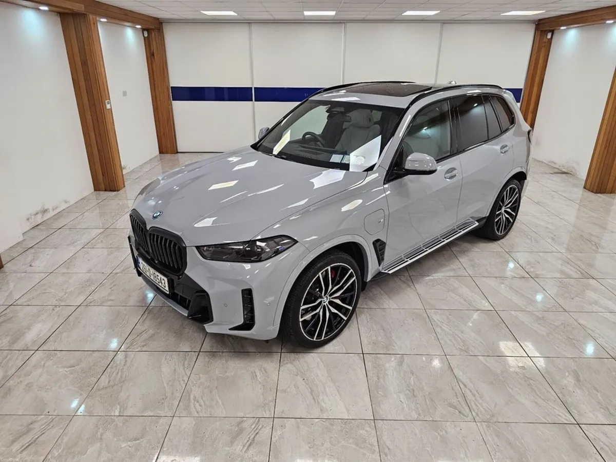 BMW X5 50e M Sport Pro // PAN SUNROOF - Image 2
