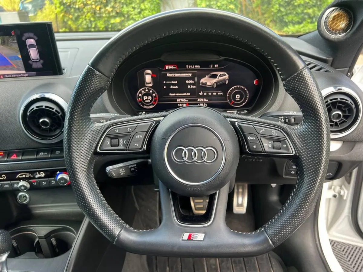 Audi A3 S-LINE 1.4 TFSI AUTO // NEW 19" S-LINE ALL - Image 4