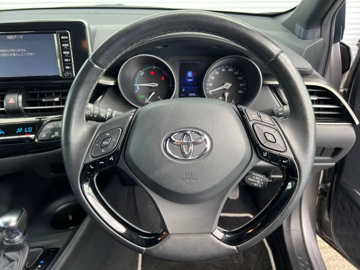 Toyota C-HR 1.8 HYBRID AUTO // NEW 19" DIAMOND CUT - Image 4