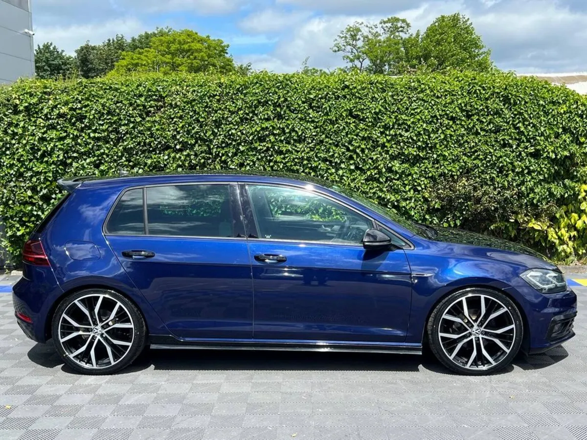 Volkswagen Golf HIGHLINE R-LINE PACK 1.4 TSI AUTO - Image 2