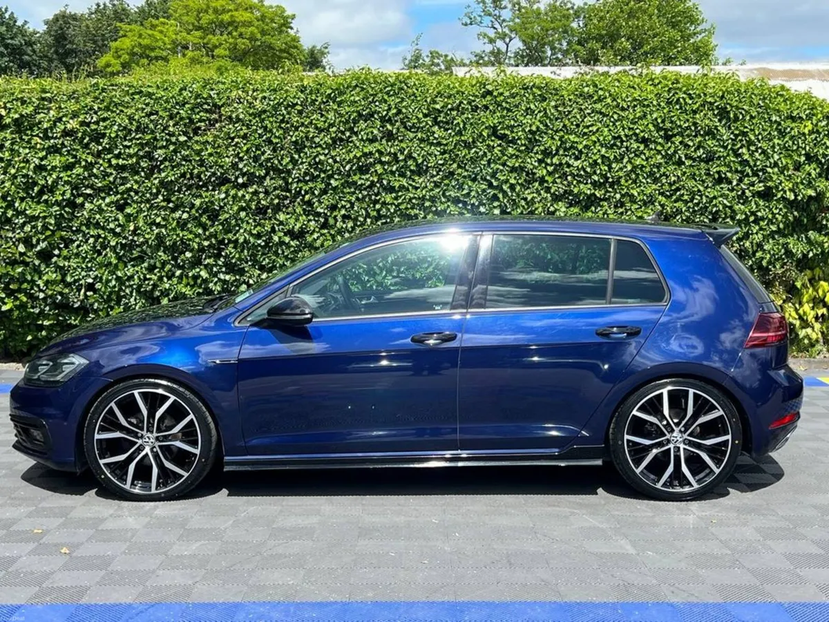 Volkswagen Golf HIGHLINE R-LINE PACK 1.4 TSI AUTO - Image 3