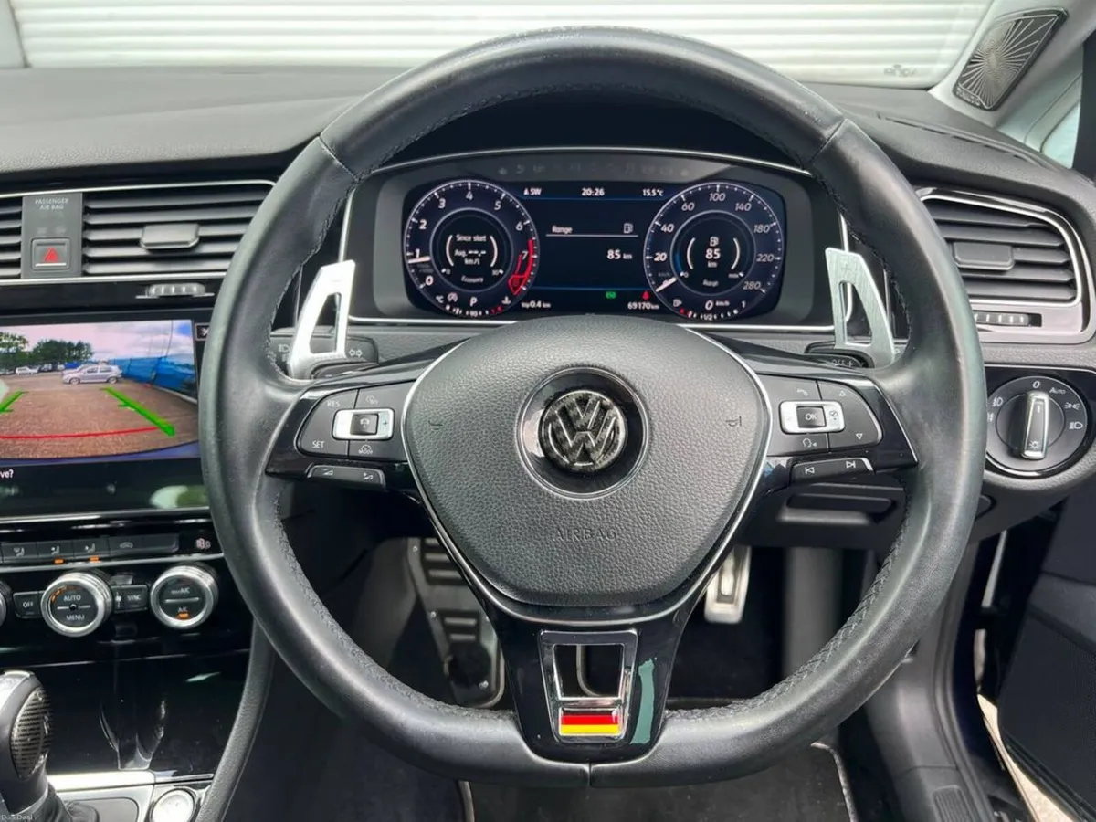 Volkswagen Golf HIGHLINE R-LINE PACK 1.4 TSI AUTO - Image 4