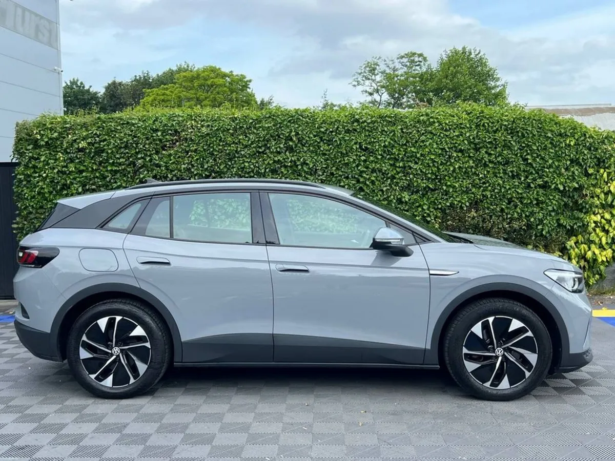 Volkswagen ID.4 PURE 52KWH AUTO // DIAMOND CUT ALL - Image 2