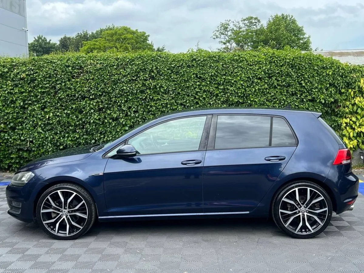 Volkswagen Golf HIGHLINE R-LINE PACK 1.4 TSI AUTO - Image 3