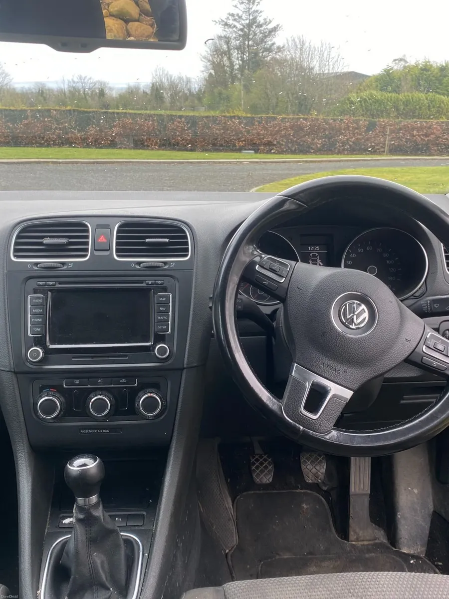 Volkswagen Golf 2010 - Image 3