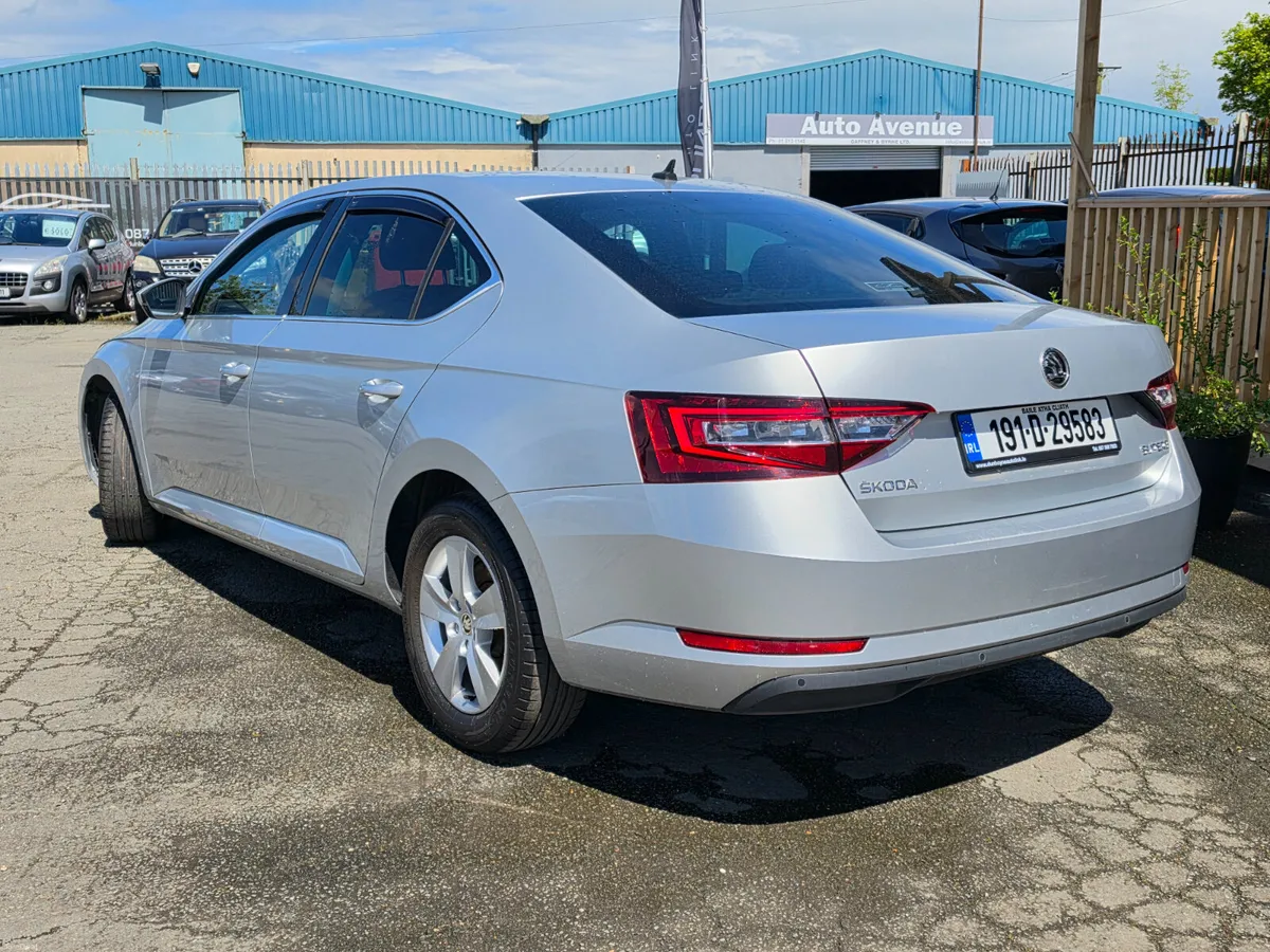 191 SKODA SUPERB *2.0Tdi*CLEAN*LOW KMS* - Image 3