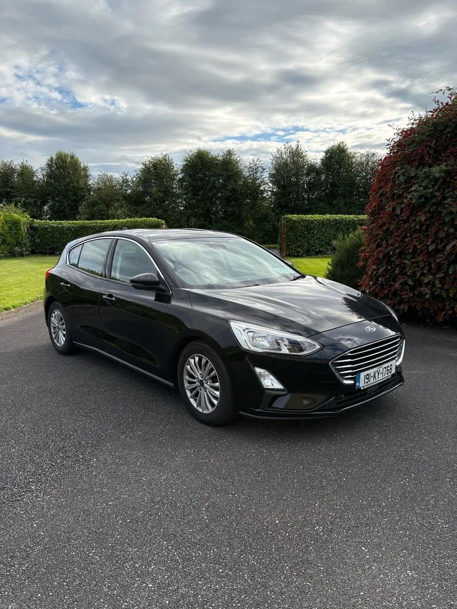 Ford Focus Titanium 1.0L 5Dr 125 - Image 1