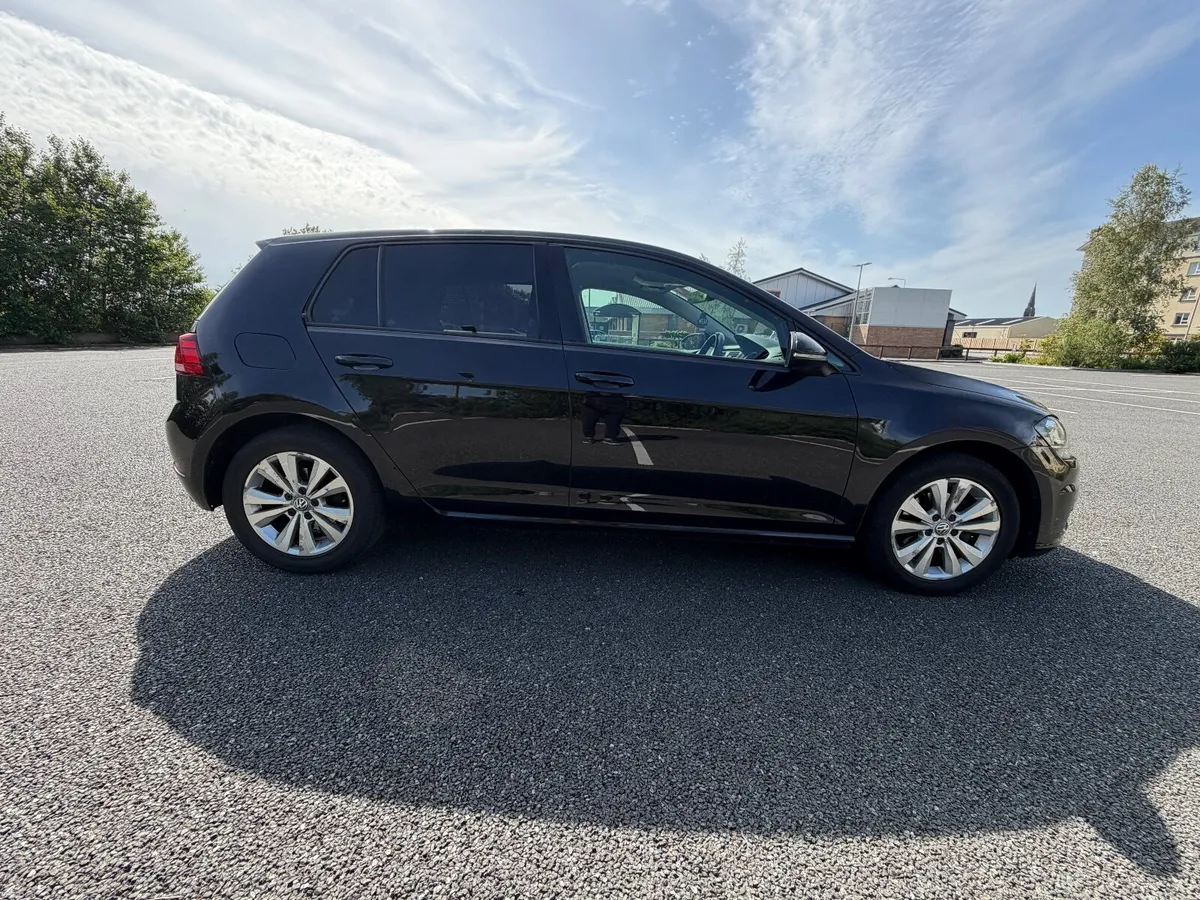 Volkswagen Golf 2017 - Image 2