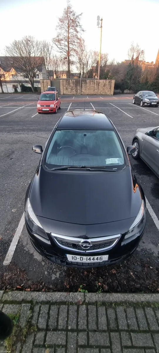Opel Astra 2010 - Image 4