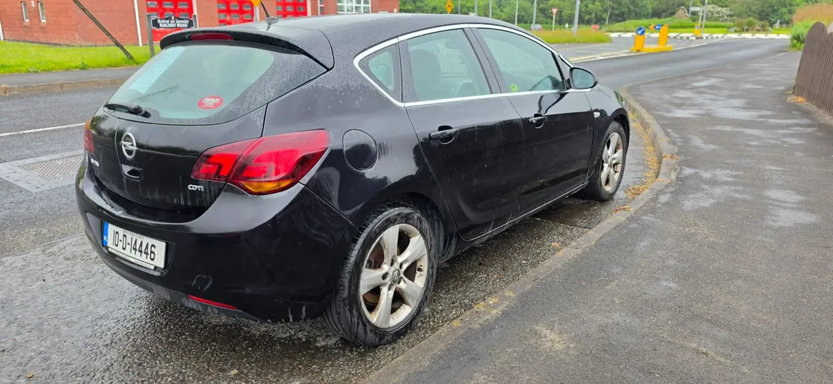 Opel Astra 2010 - Image 6