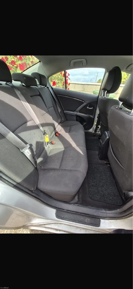 Car - Image 5