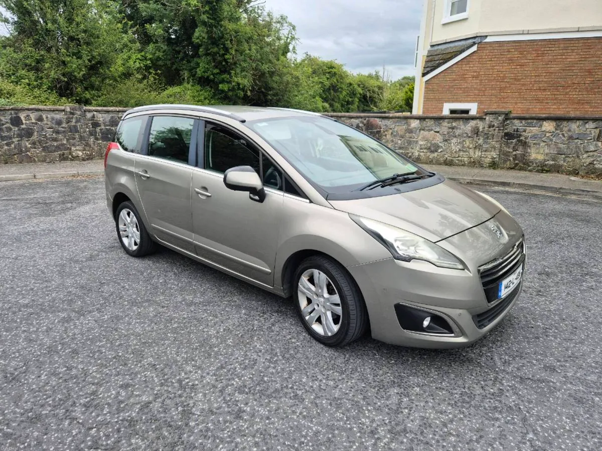2014 PEUGEOT 5008 - Image 1