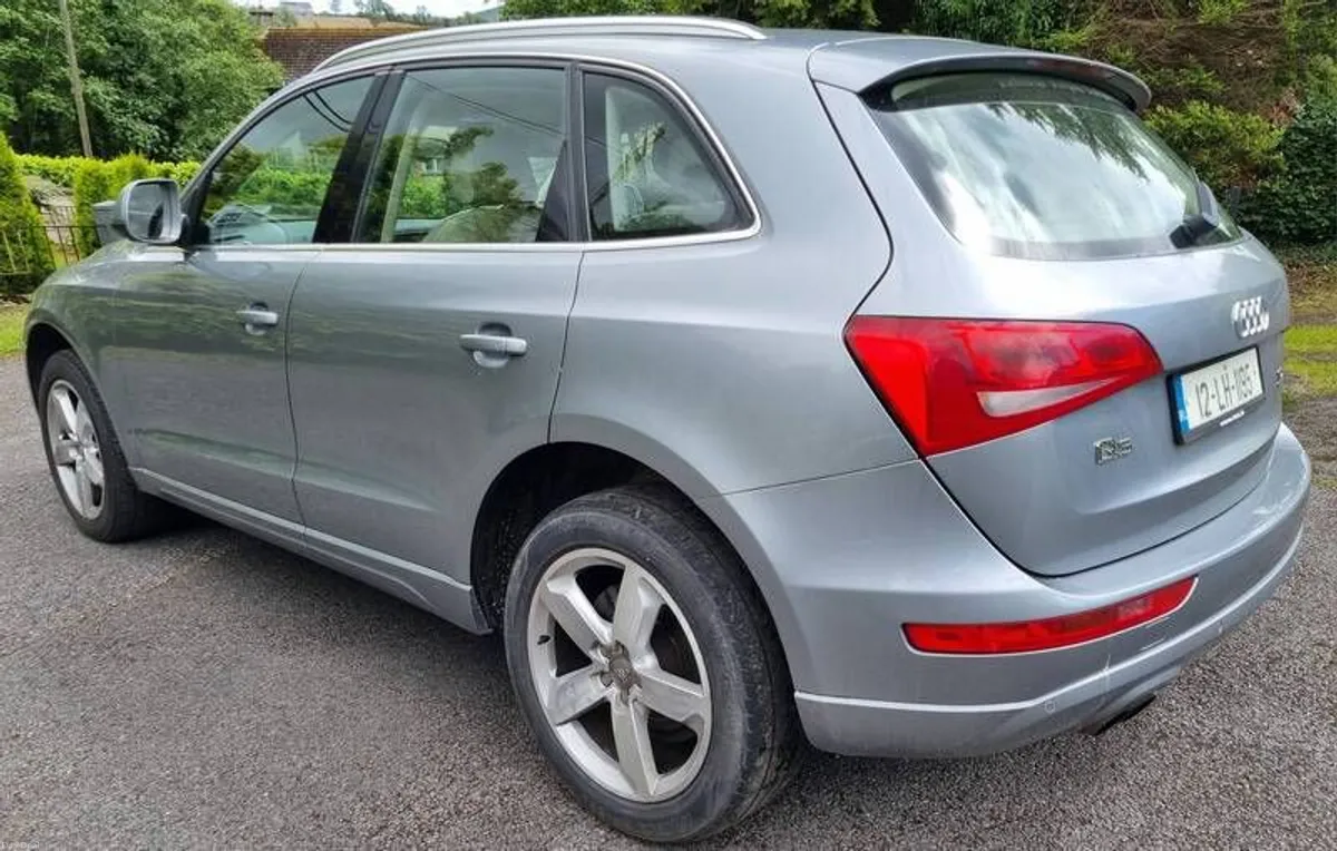 2012 Audi Q5 - Image 2