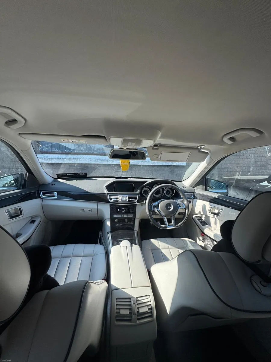 Mercedes E300 automatic - Image 4