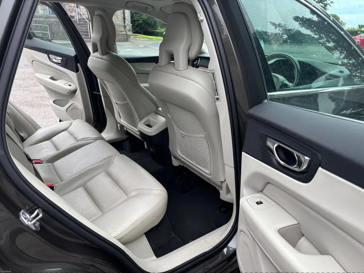 Volvo XC60 2.0d D4 Inscription AWD Auto 2018 - Image 4