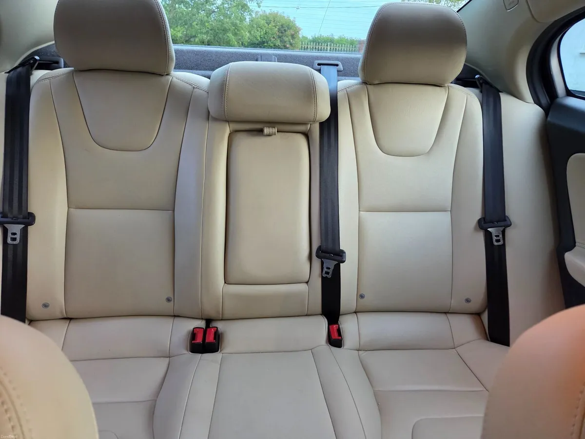 Volvo S60 2017 - Image 3