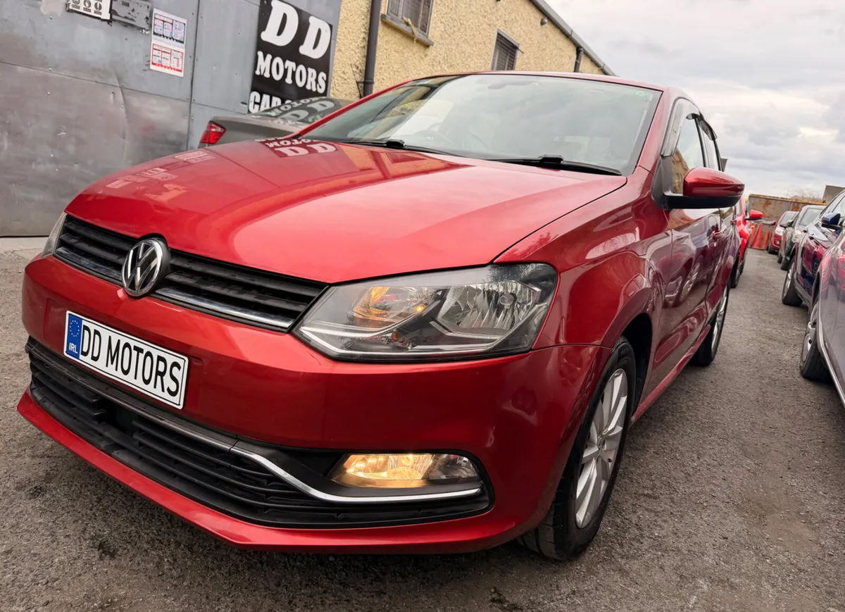 VOLKSWAGEN POLO  2014 AUTOMATIC - Image 1