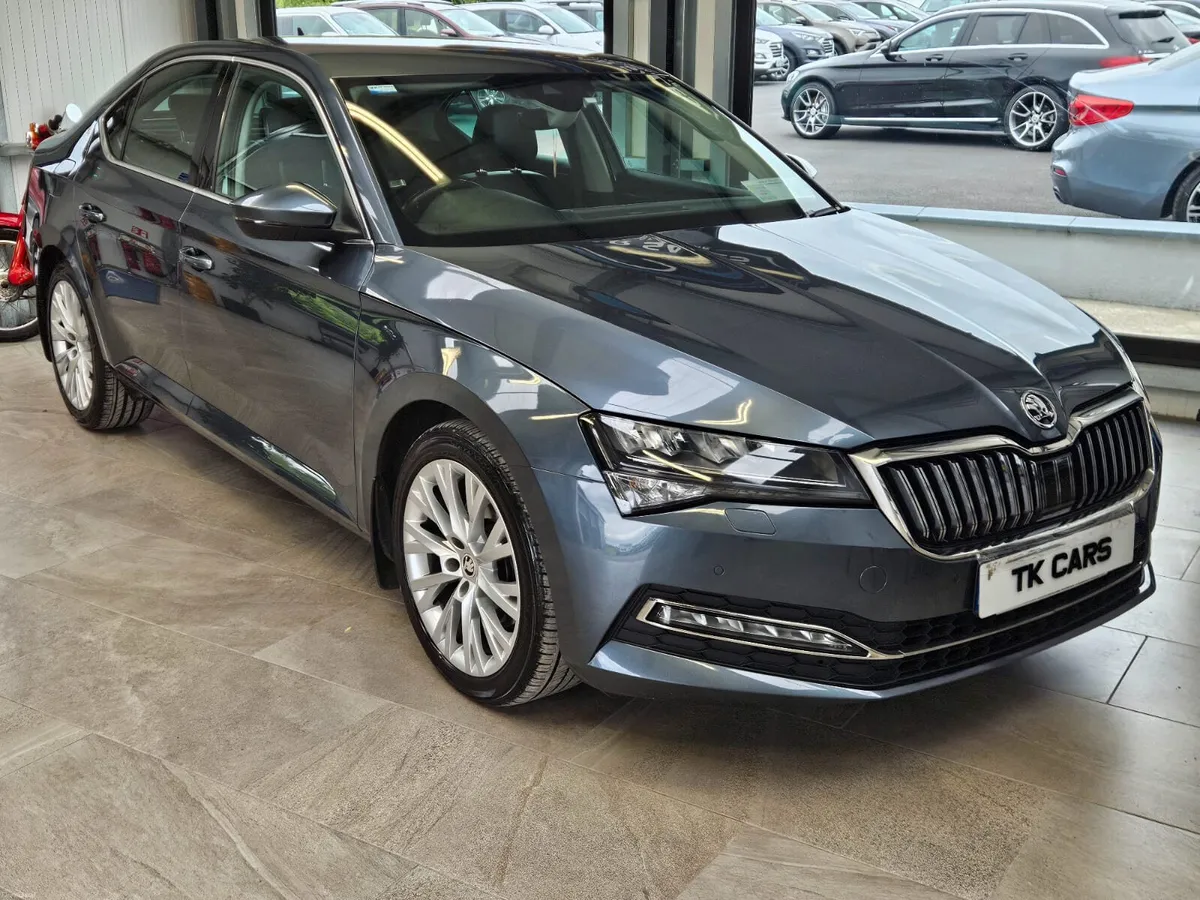 211 SKODA SUPERB STYLE PLUS - Image 1