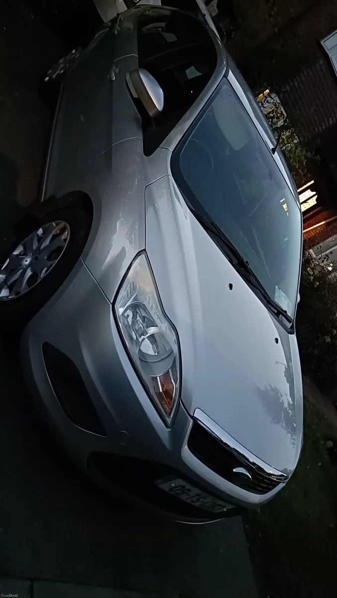 Ford Focus 2009 - Image 2