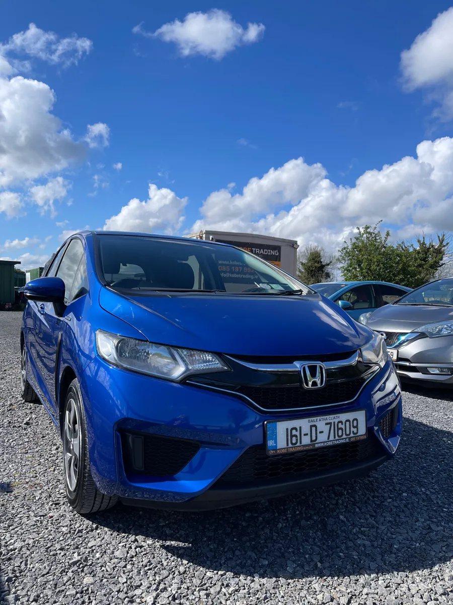 Honda Fit 2016 Hybrid automatic “Push Start” - Image 2