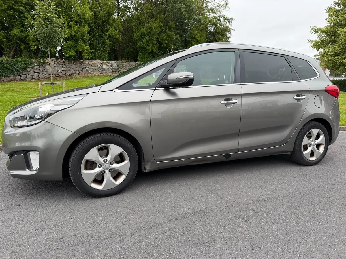 Kia Caren’s - Image 3
