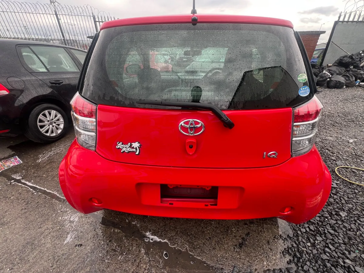 2015 Toyota IQ Automatic/ only 38916 km. - Image 5