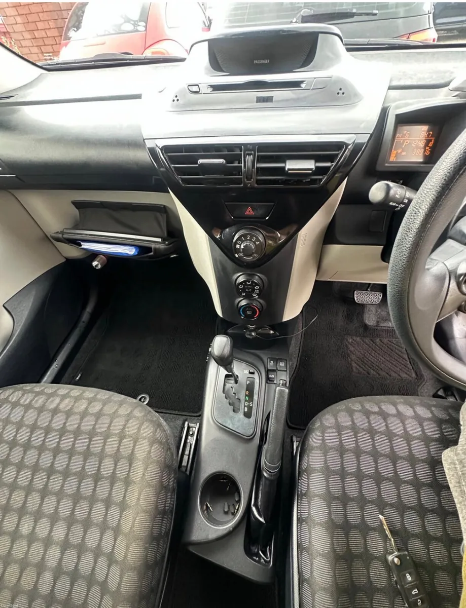 2015 Toyota IQ Automatic/ only 38916 km. - Image 6