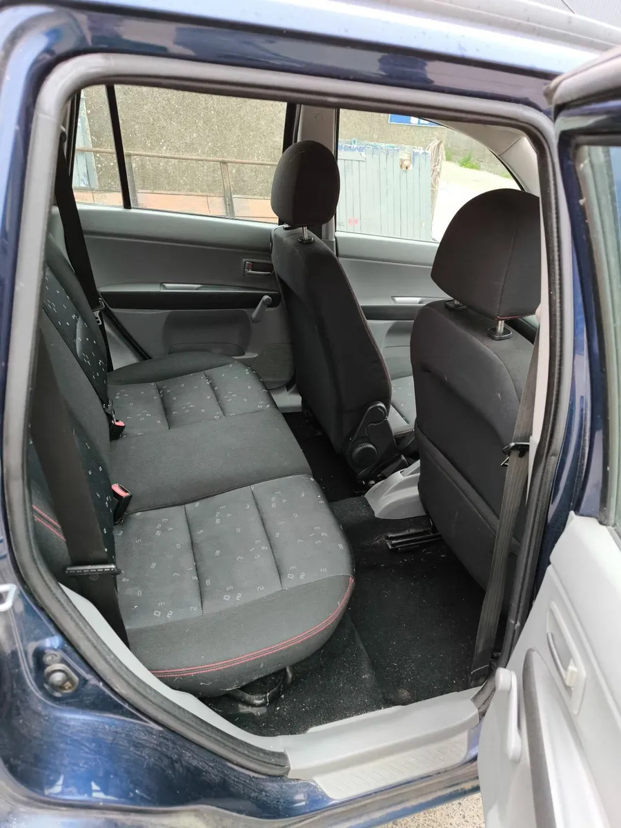 Mazda Mazda2 2005 - Image 2
