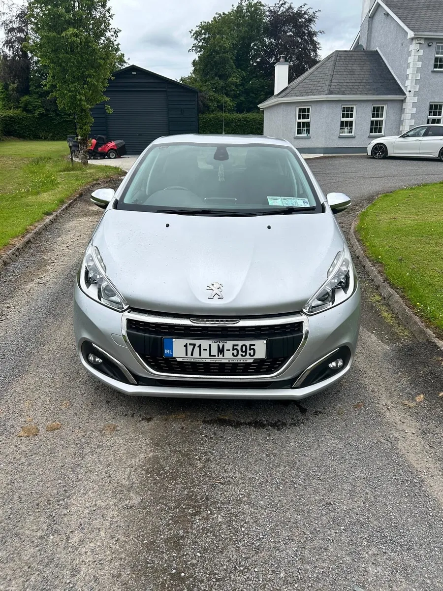 Peugeot 208 - Image 2