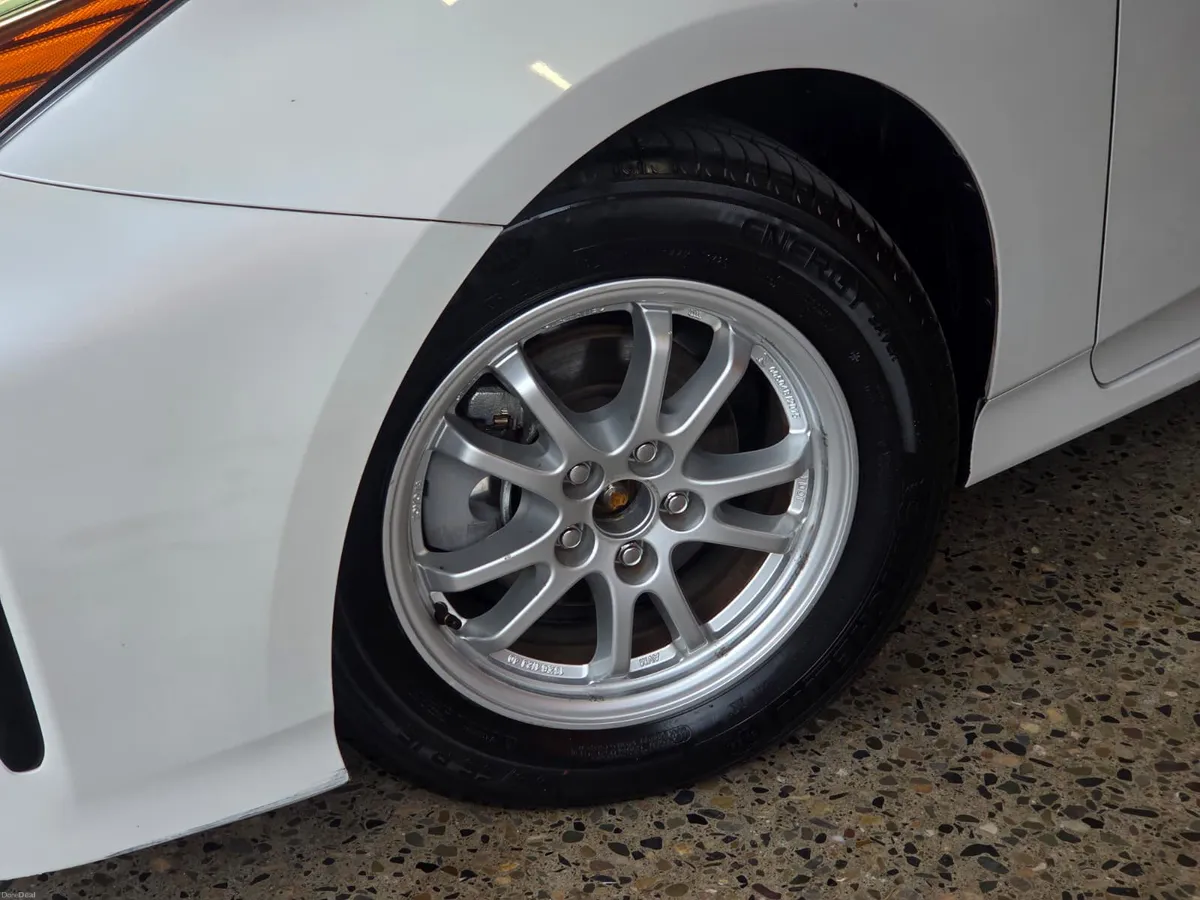 Toyota Prius 2021 - Image 4