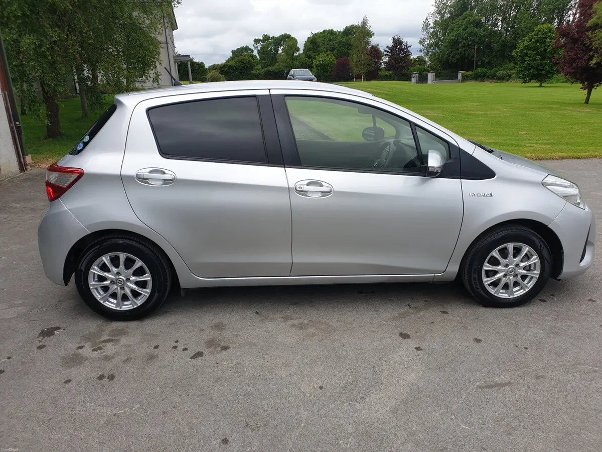 TOYOTA VITZ/171/AUTO/ P.HYBRID /ALARM/IMMOB/R.CAME - Image 4