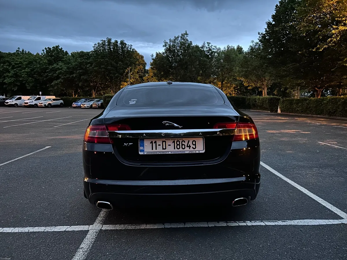 Jaguar XF 2011 - Image 3