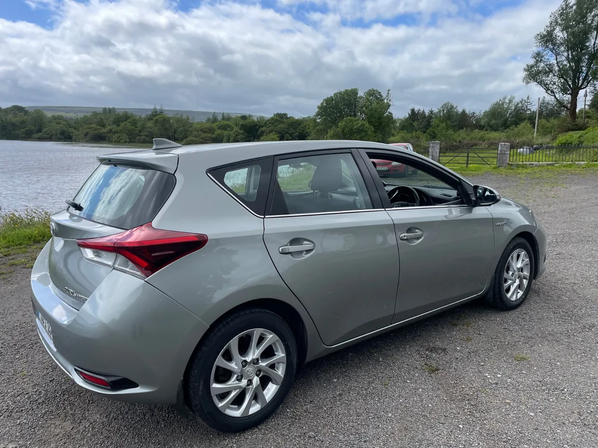 Toyota Auris hi-brid 2015 nct 12/26 tax 3/27 - Image 4
