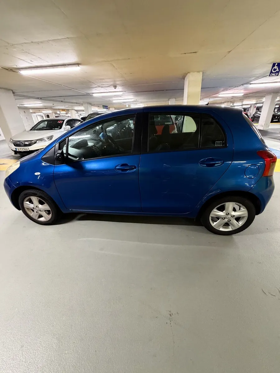 Toyota Yaris Blue 07 - Image 3
