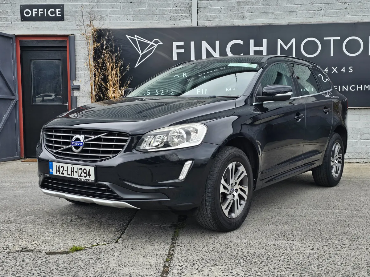 VOLVO XC60 // LOW MILEAGE // 04/27 NCT - Image 3