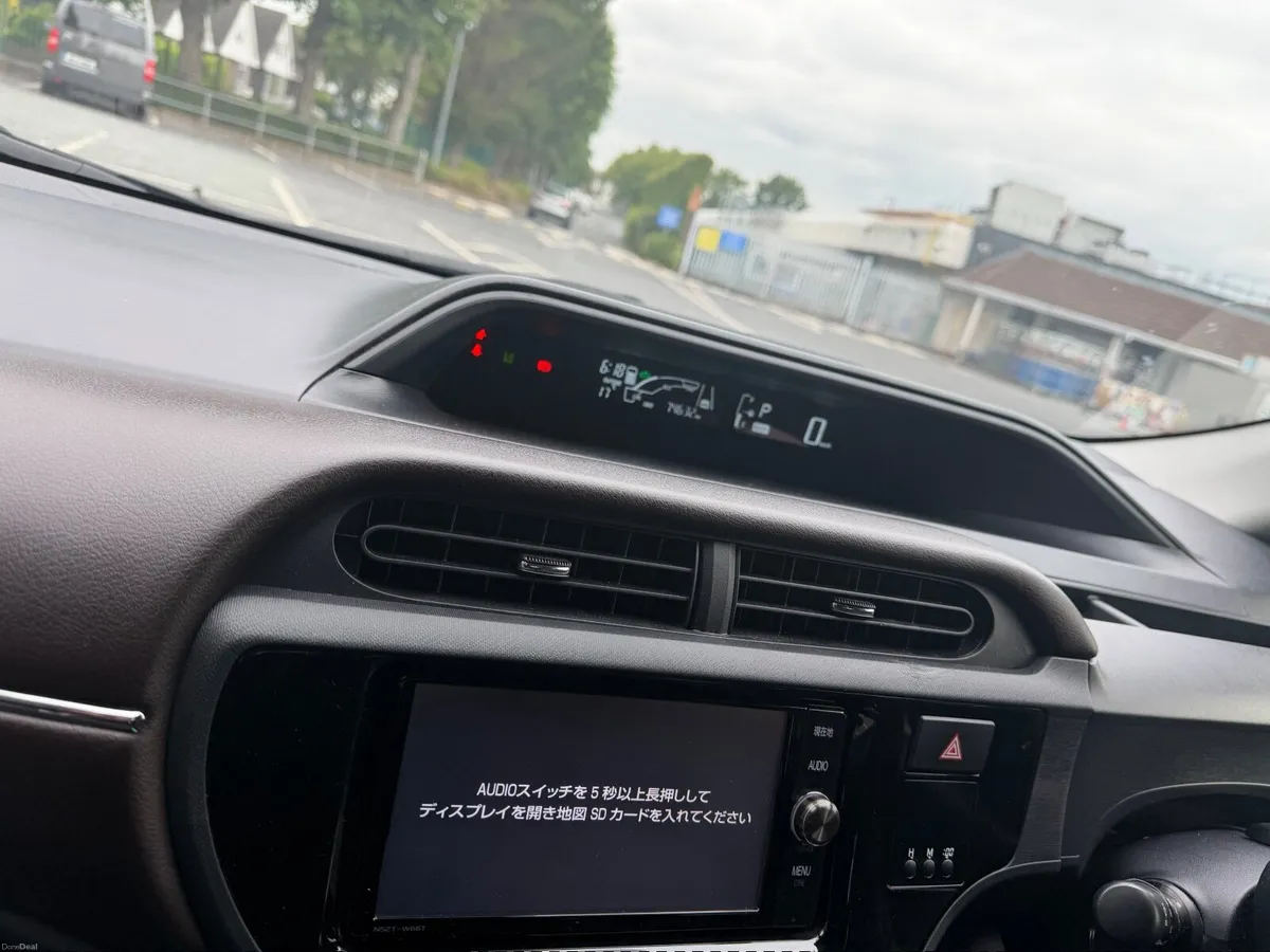 Toyota Aqua 2016 - Image 2