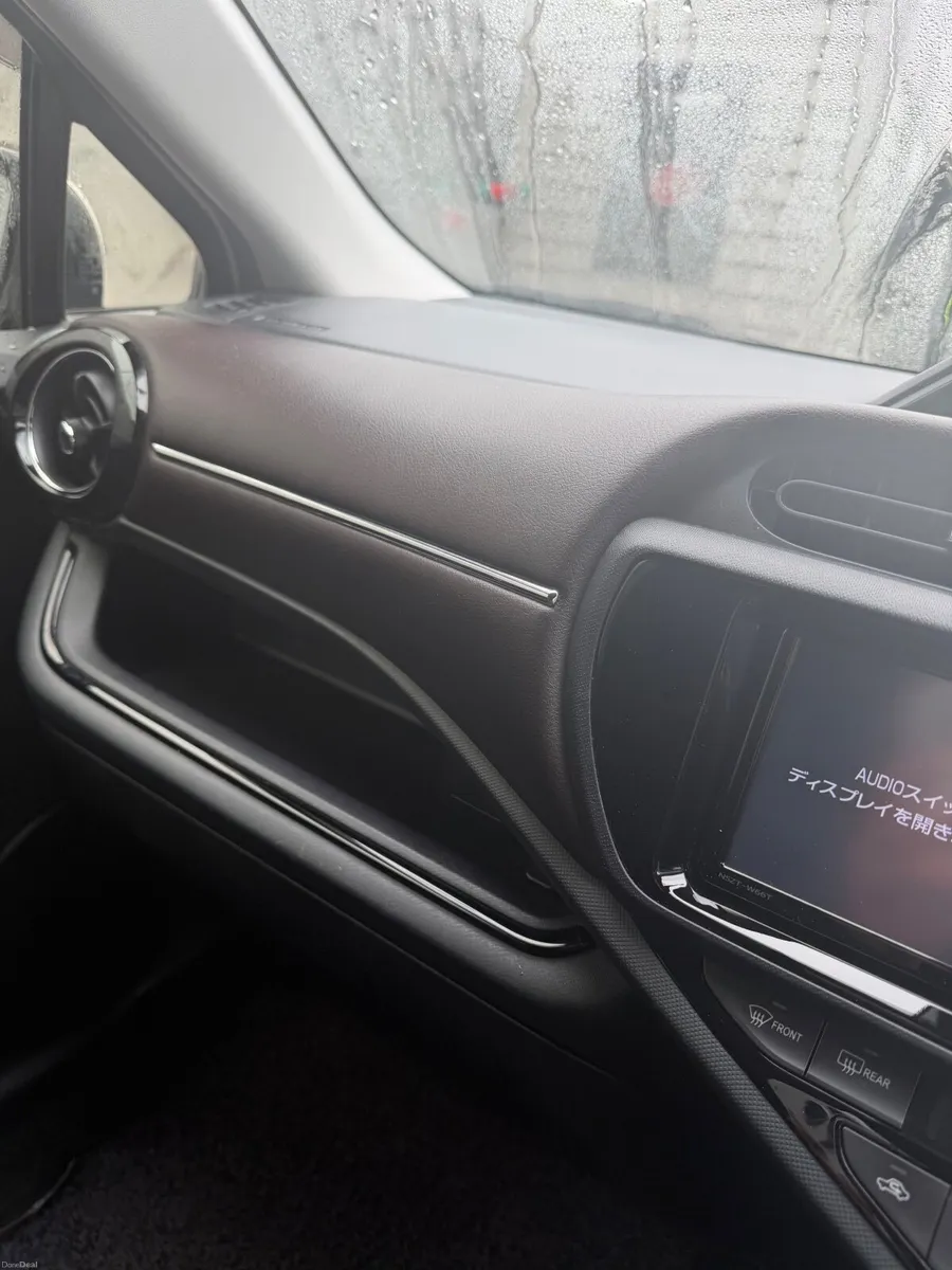 Toyota Aqua 2016 - Image 4
