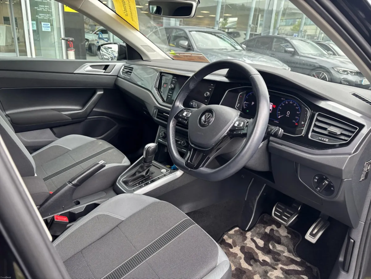 Volkswagen Polo Petrol Automatic - Image 6