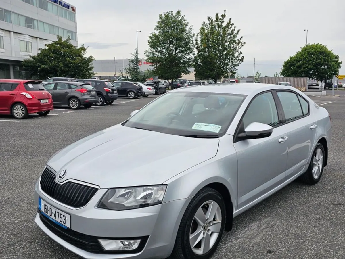 Skoda Octavia 1.2 PETROL, LOW MILES, SERVICED, NCT - Image 4