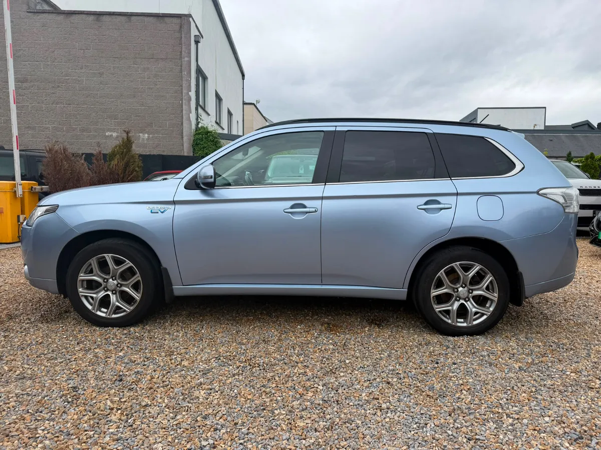🇮🇪Mitsubishi Outlander 2.0 PREMIUM PLUS PACK - Image 4
