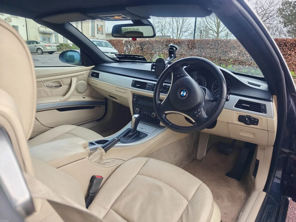 BMW 320i Convertible – 2008 - Image 3