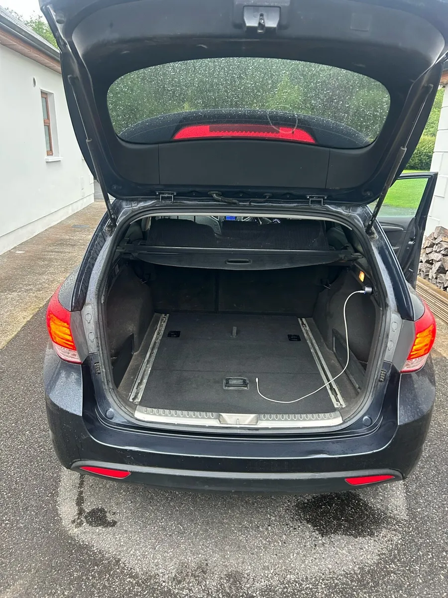 Car - Image 4