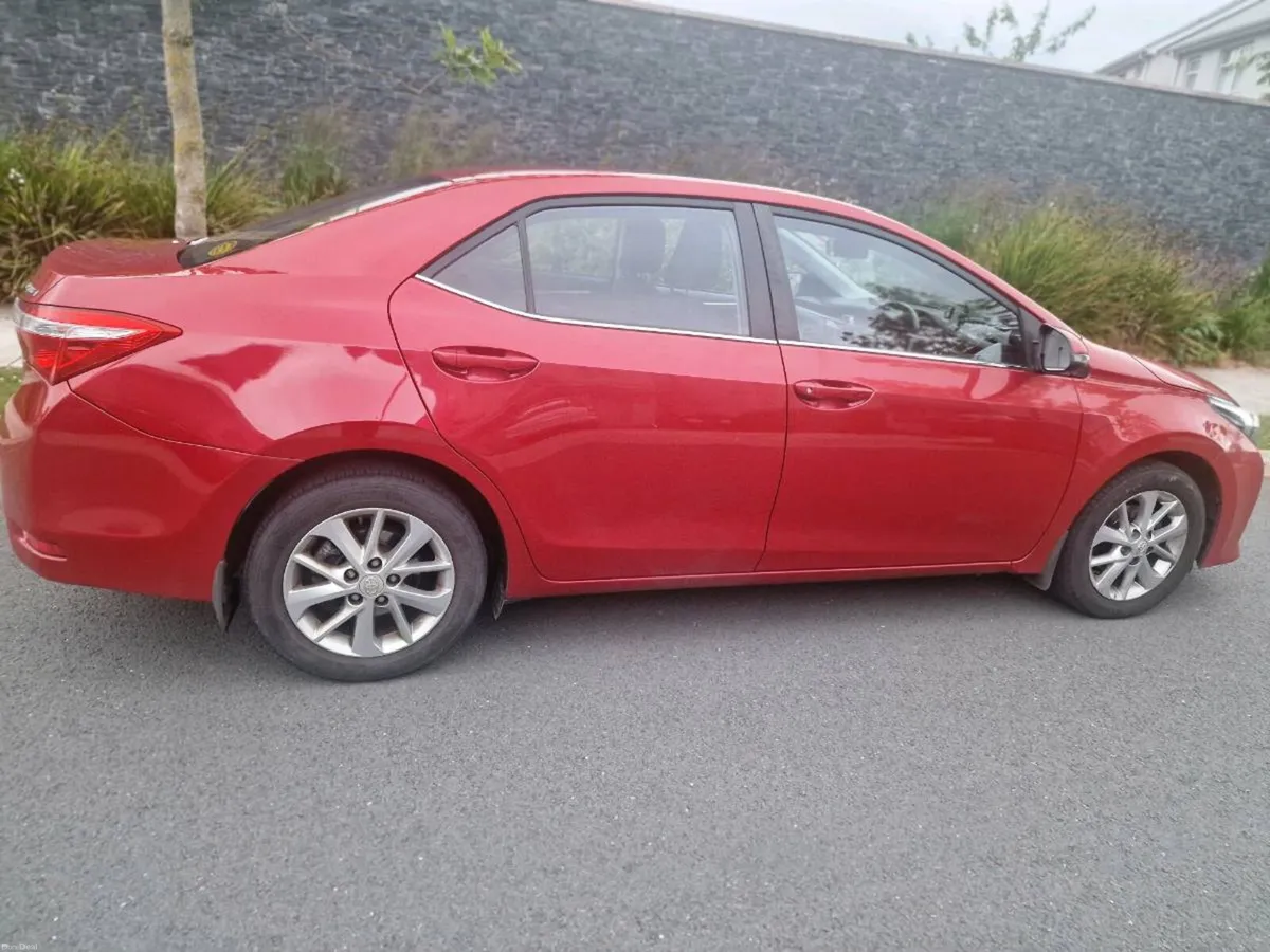 Toyota Coroll Very low KM - Image 2