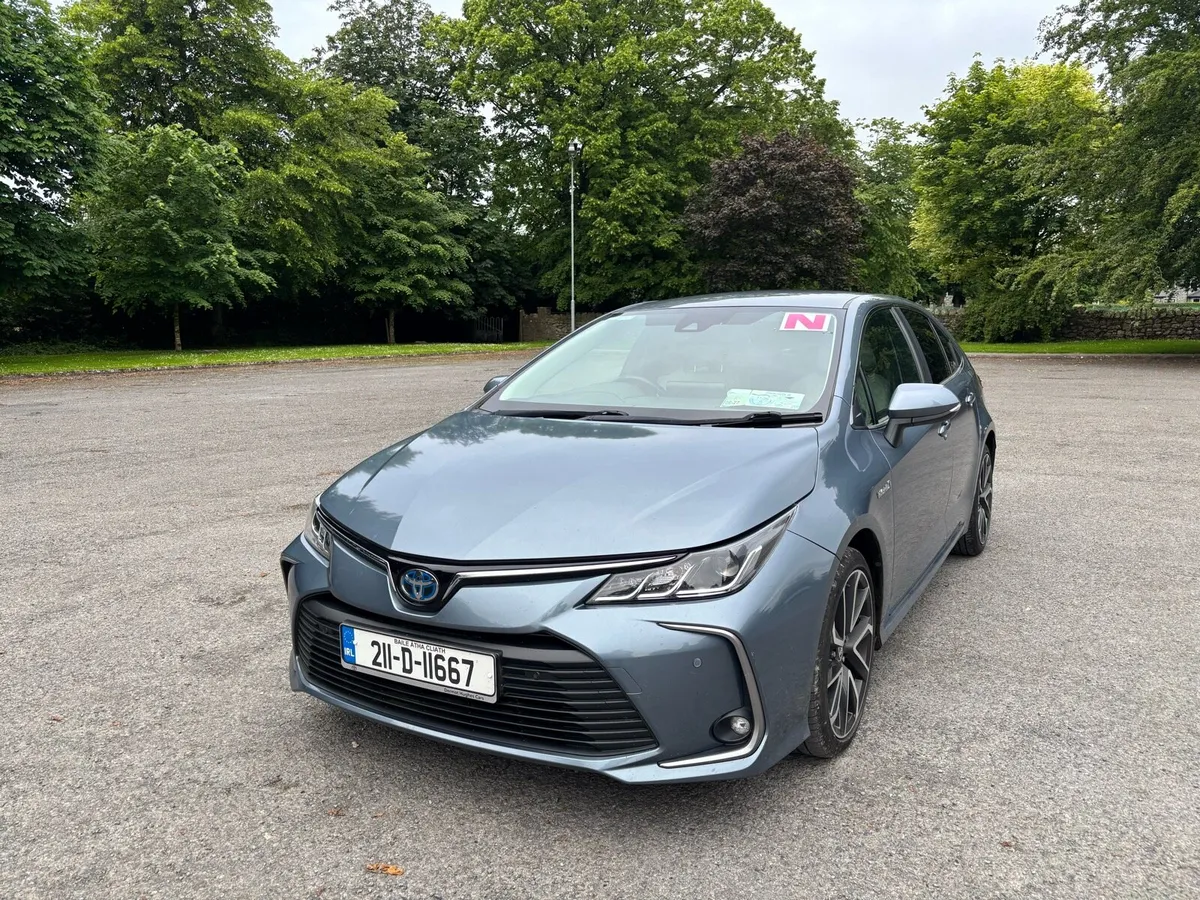 Toyota Corolla 1.8 Petrol Hybrid Automatic 2021 - Image 3