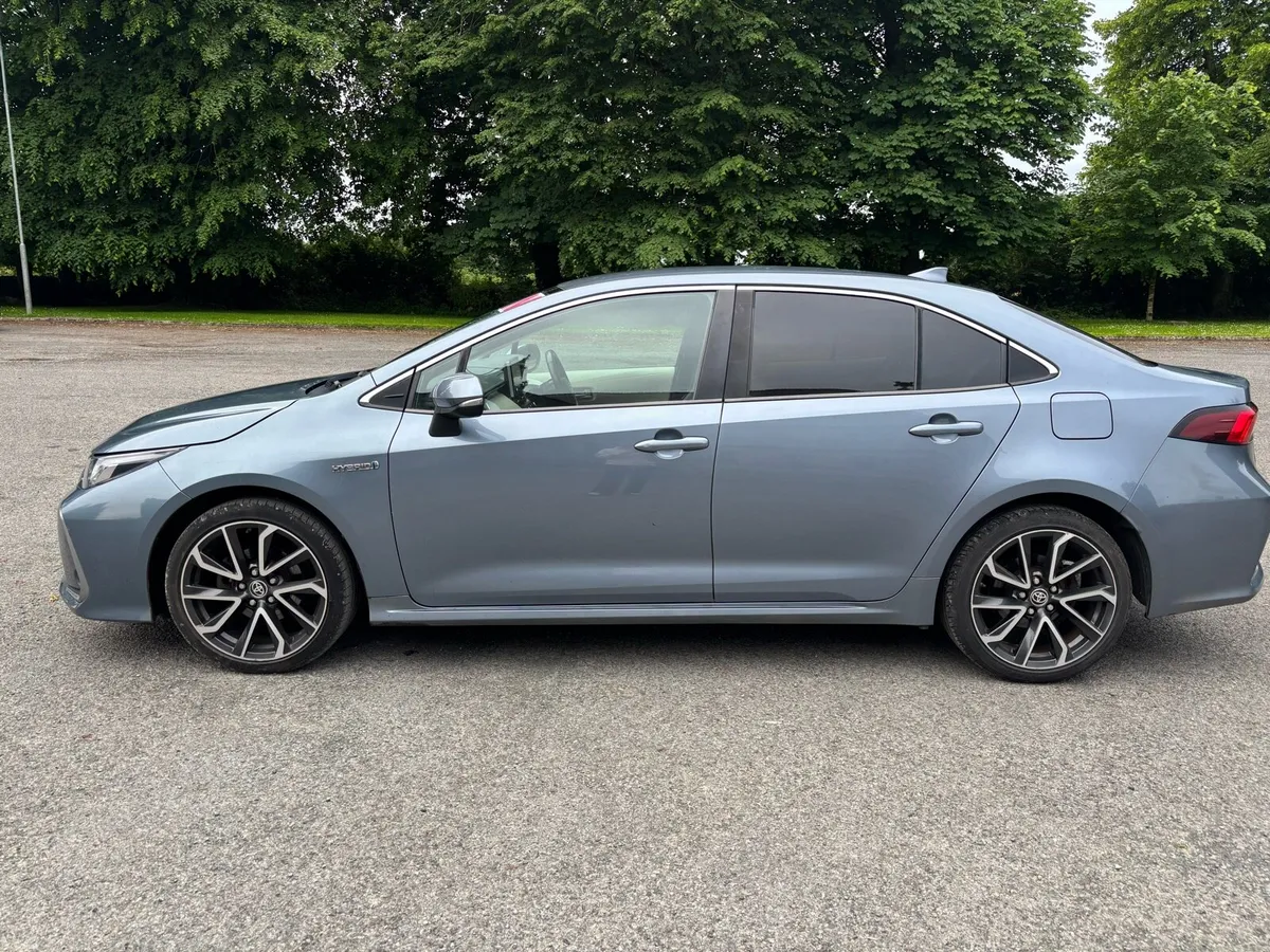 TOYOTA COROLLA SOL 1.8 HYBRID AUTOMATIC 2021 - Image 3