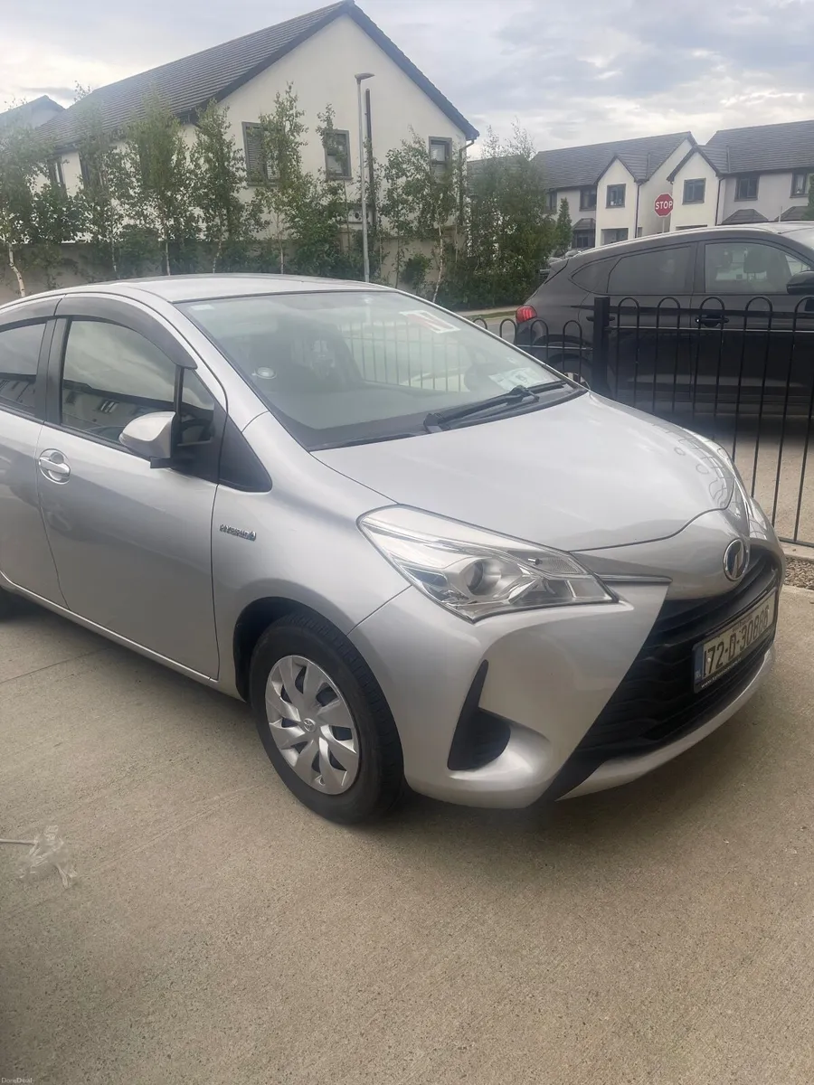 Toyota Vitz 2017 - Image 2