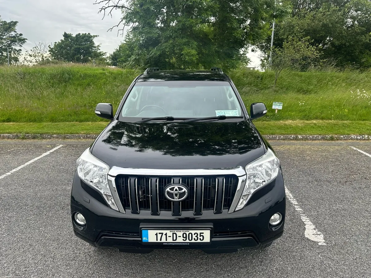 Toyota LandCrusier 2017 LWB N1 Comm Low Mileage - Image 2